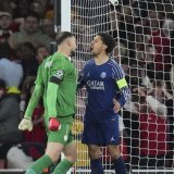Donnarumma (à gauche) a sorti le grand jeu face à Arsenal mardi KEYSTONE/AP/Kin Cheung